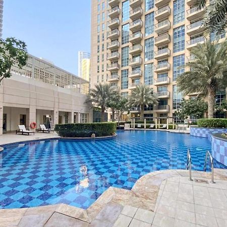 Livbnb - 2B With Modern Interiors, Emaar Boulevard Apartment Dubai Exterior photo