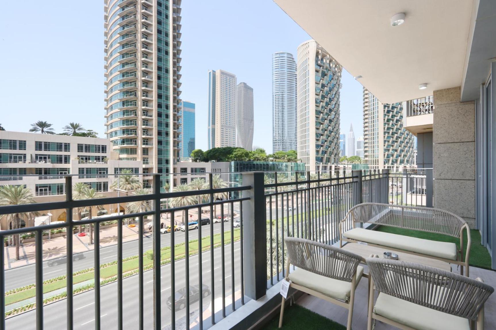 Livbnb - 2B With Modern Interiors, Emaar Boulevard Apartment Dubai Exterior photo