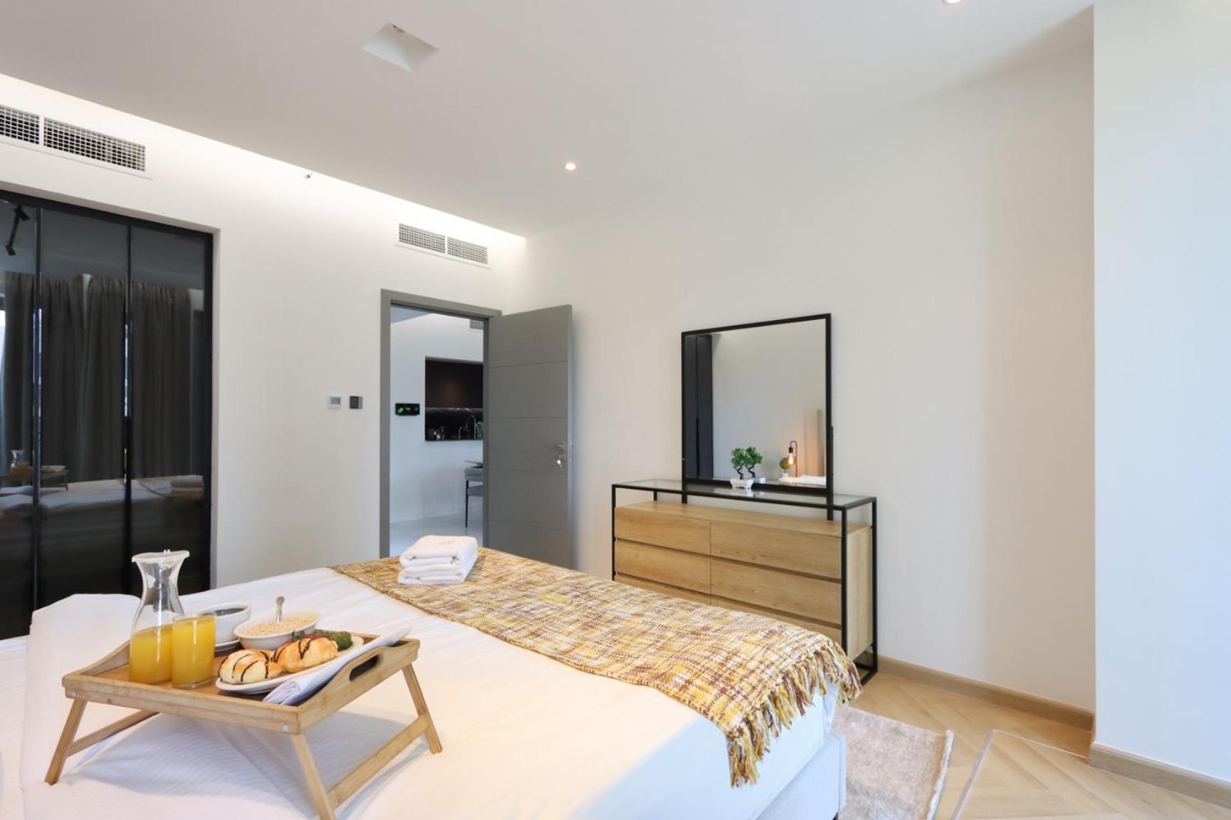 Livbnb - 2B With Modern Interiors, Emaar Boulevard Apartment Dubai Exterior photo